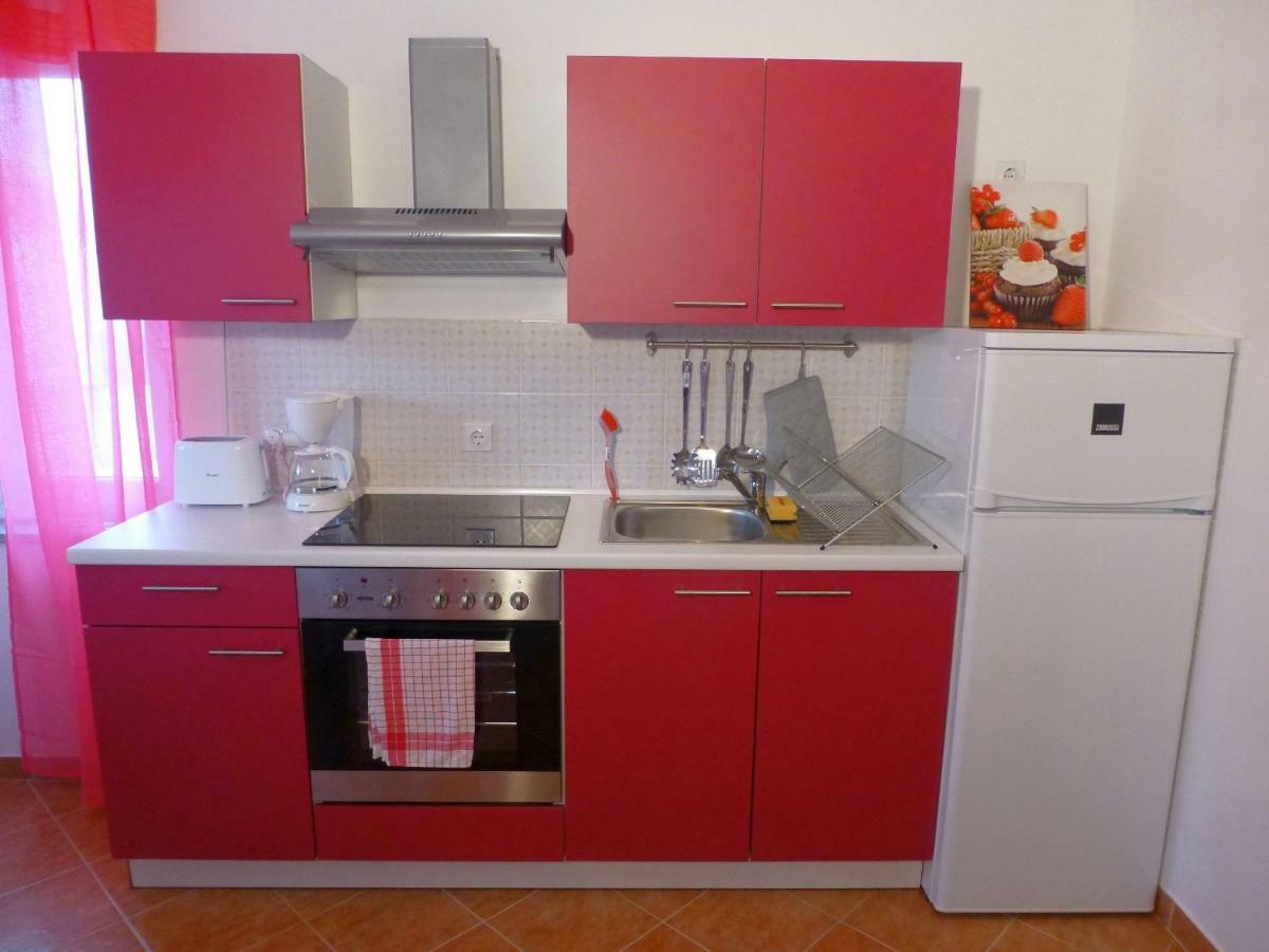 Apartments Kvesic Šilo 外观 照片