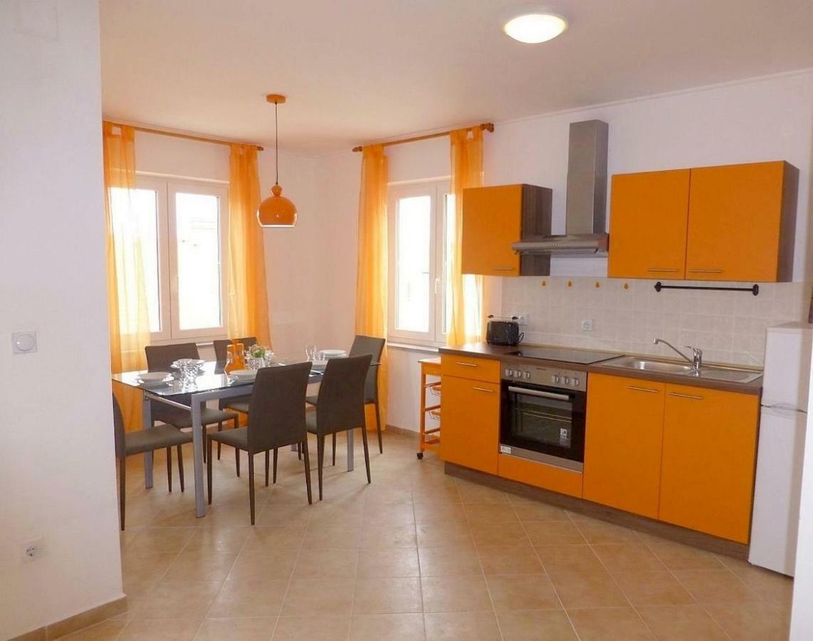 Apartments Kvesic Šilo 外观 照片